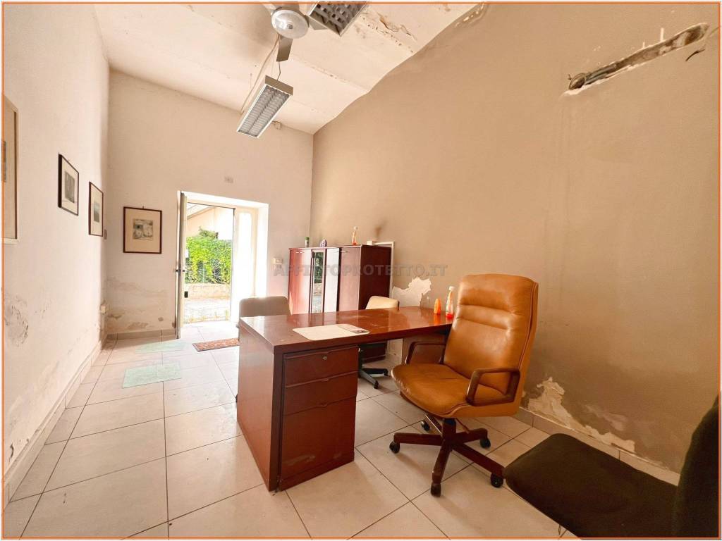 locale commerciale in affitto a Formia