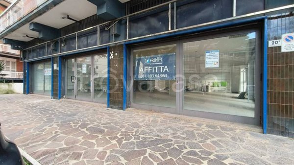 negozio in affitto a Formia