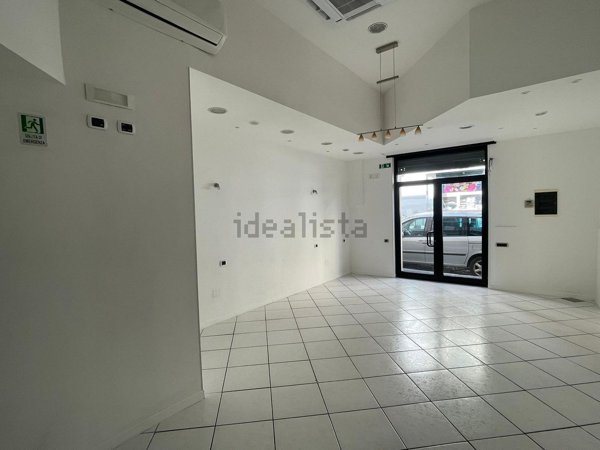 locale commerciale in affitto a Formia