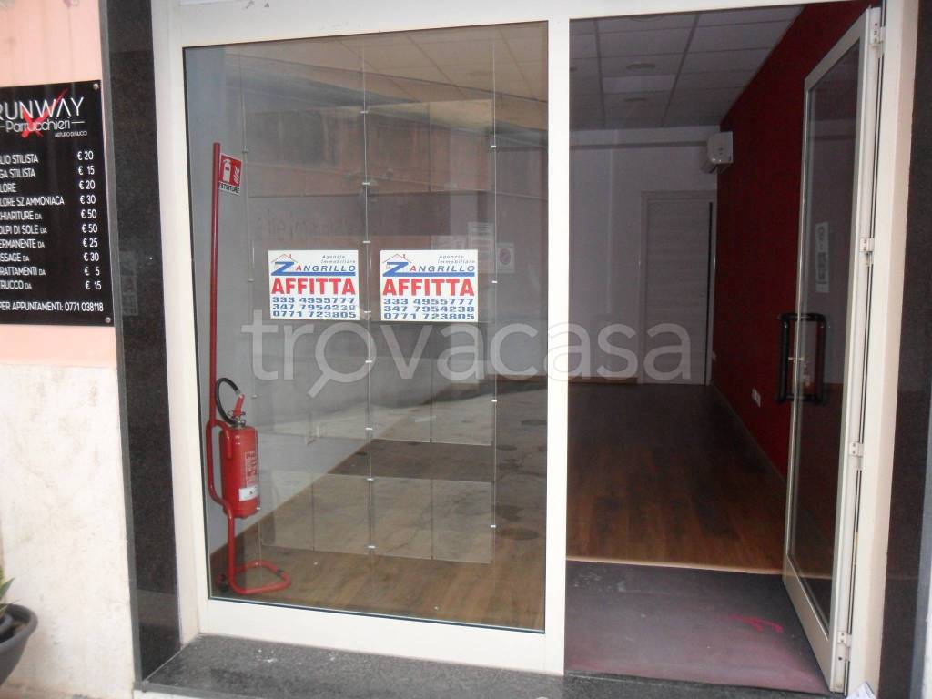 negozio in affitto a Formia