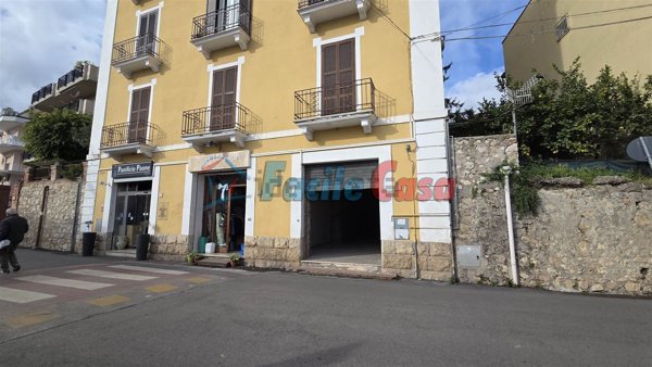 locale commerciale in affitto a Formia