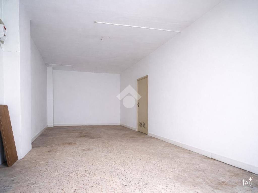 negozio in affitto a Formia