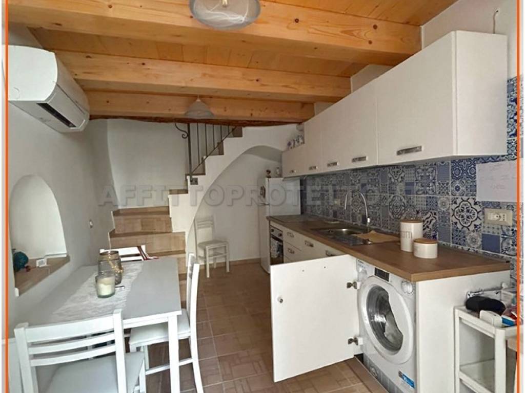 casa indipendente in affitto a Formia in zona Marànola