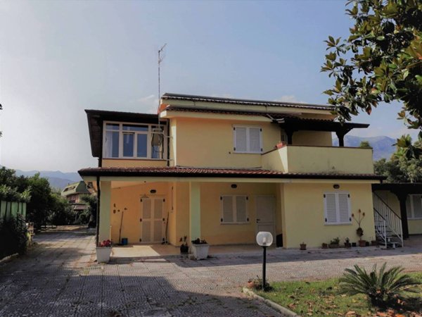 appartamento in affitto a Formia in zona Acquatraversa