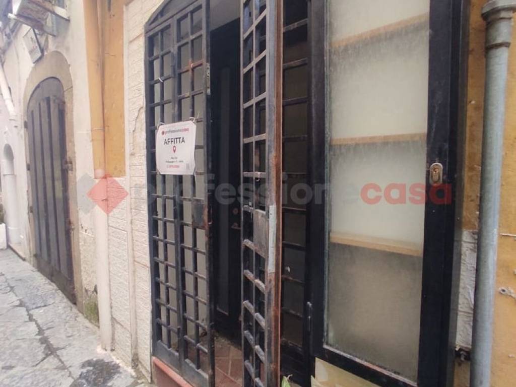 negozio in affitto a Gaeta
