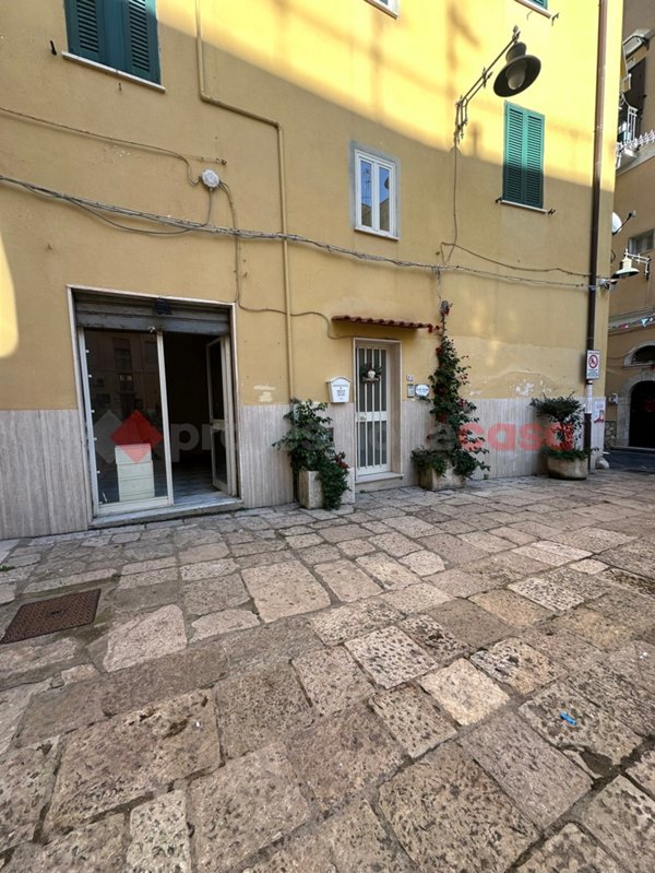 locale commerciale in affitto a Gaeta