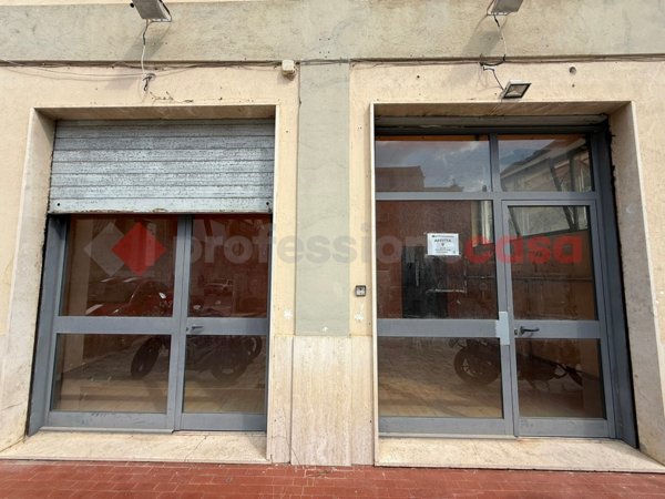 locale commerciale in affitto a Gaeta
