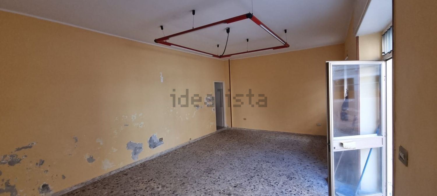 locale commerciale in affitto a Gaeta
