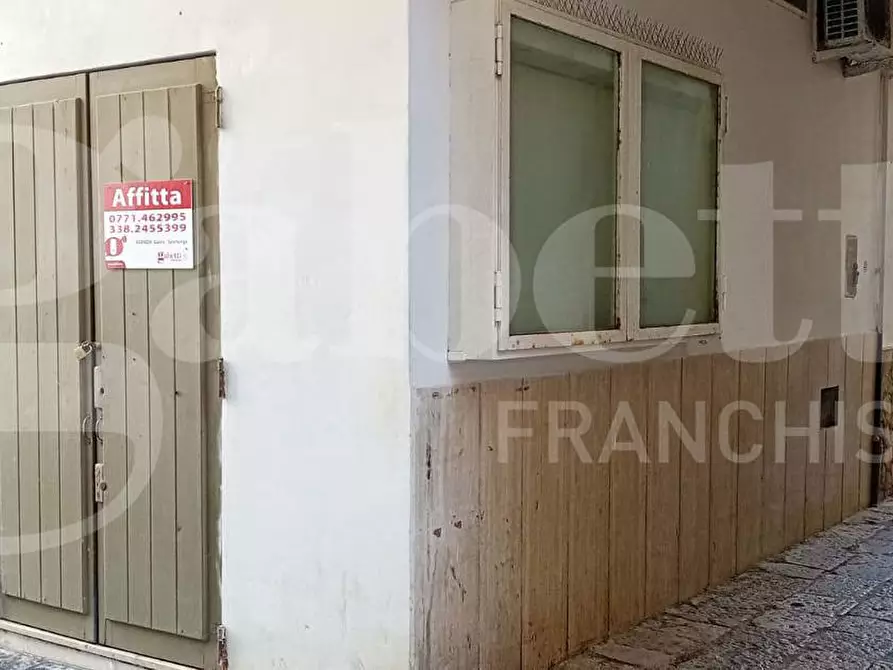 negozio in affitto a Gaeta
