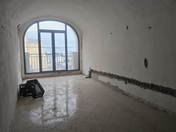 negozio in affitto a Gaeta