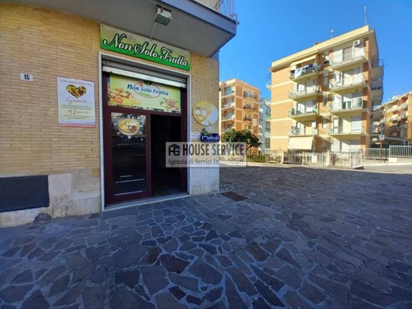 negozio in affitto a Gaeta