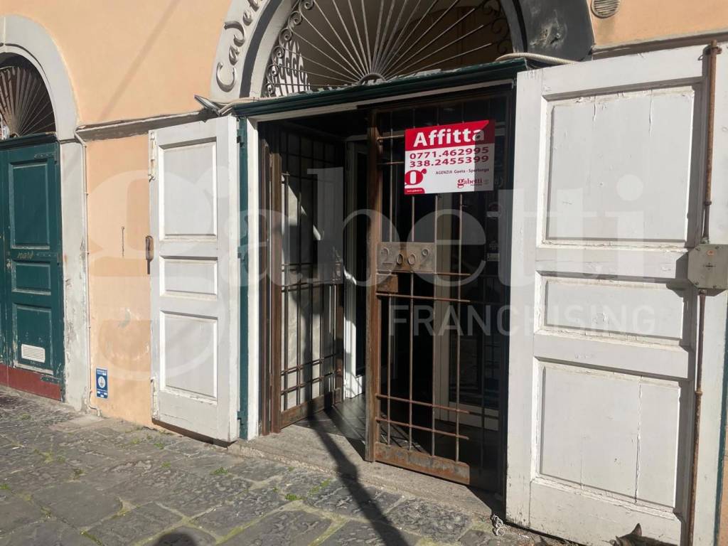 negozio in affitto a Gaeta
