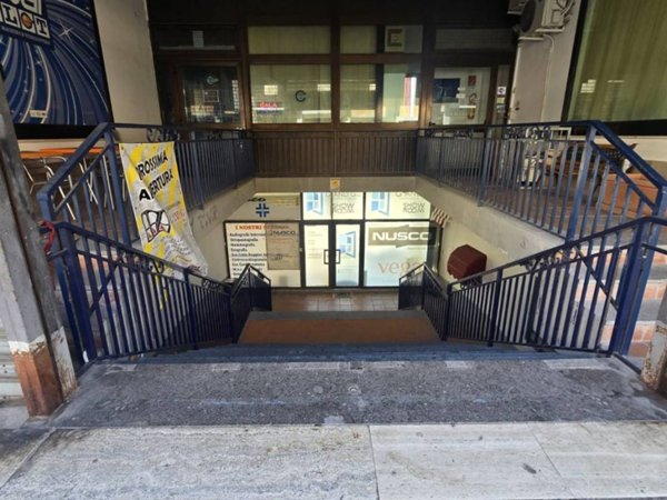 negozio in affitto a Gaeta