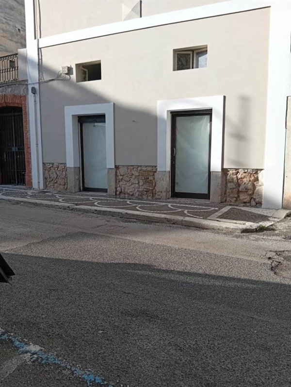 locale commerciale in affitto a Gaeta
