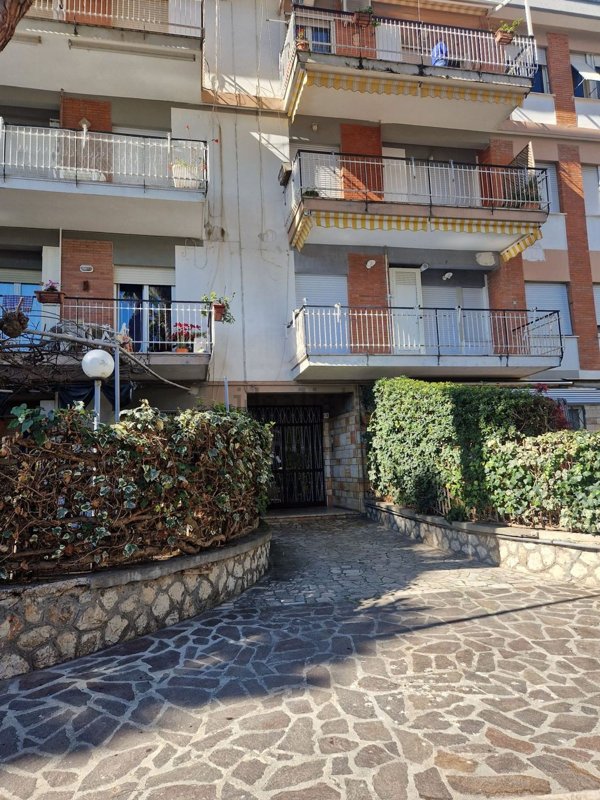 appartamento in affitto a Gaeta in zona Serapo