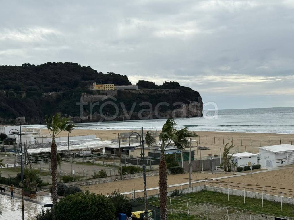 appartamento in affitto a Gaeta in zona Serapo