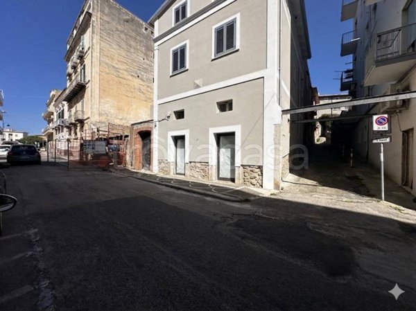 negozio in affitto a Gaeta