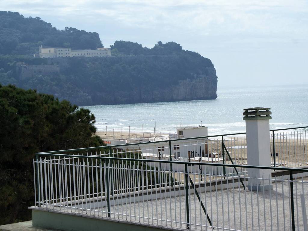 appartamento in affitto a Gaeta in zona Serapo
