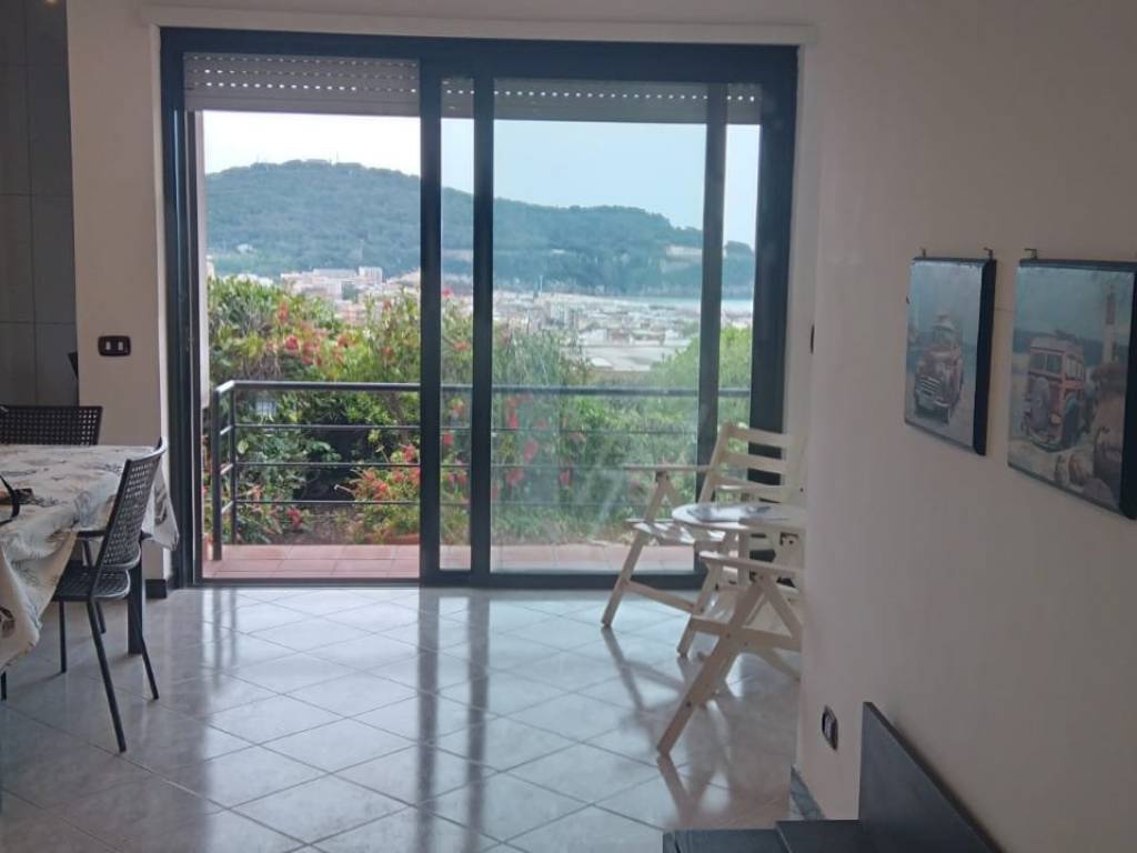 appartamento in affitto a Gaeta in zona Serapo