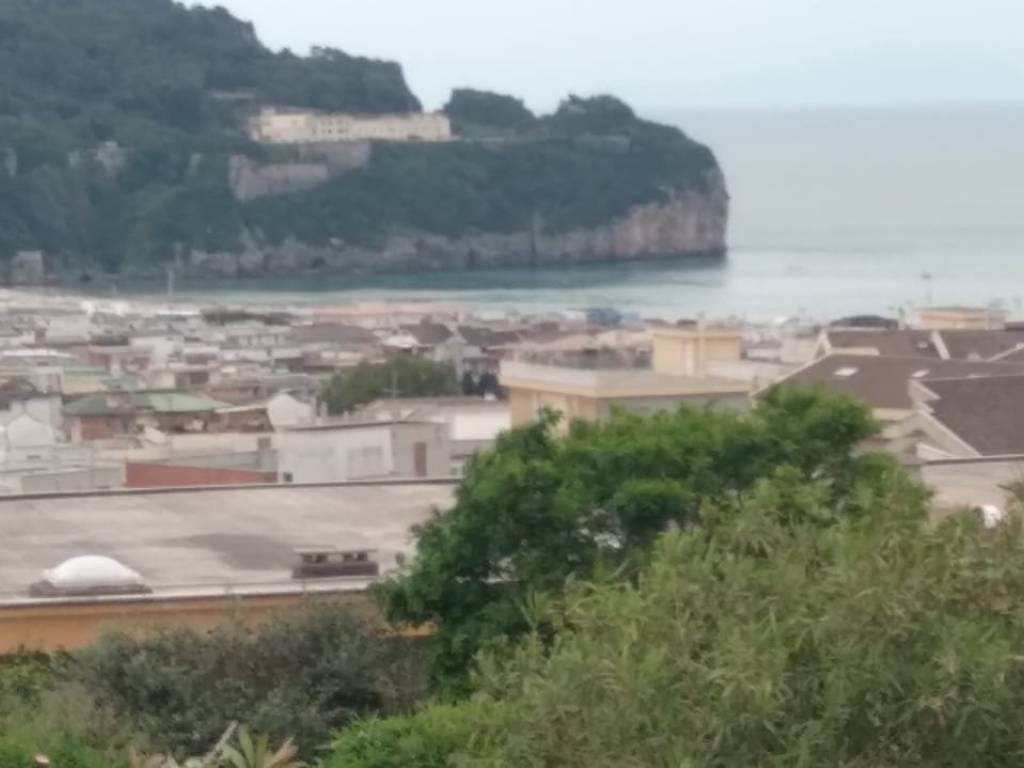 appartamento in affitto a Gaeta in zona Porto Salvo