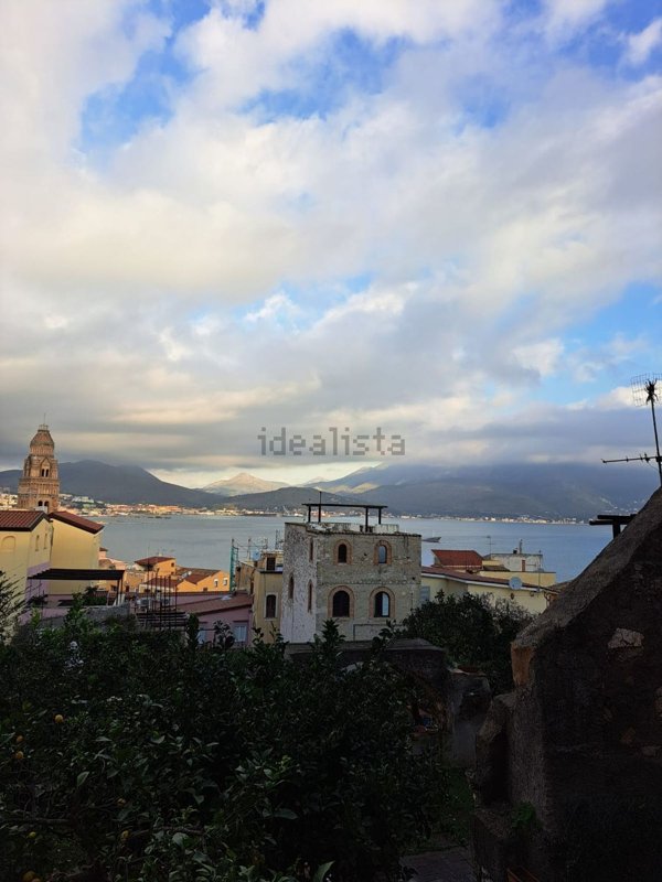 appartamento in affitto a Gaeta in zona Porto Salvo