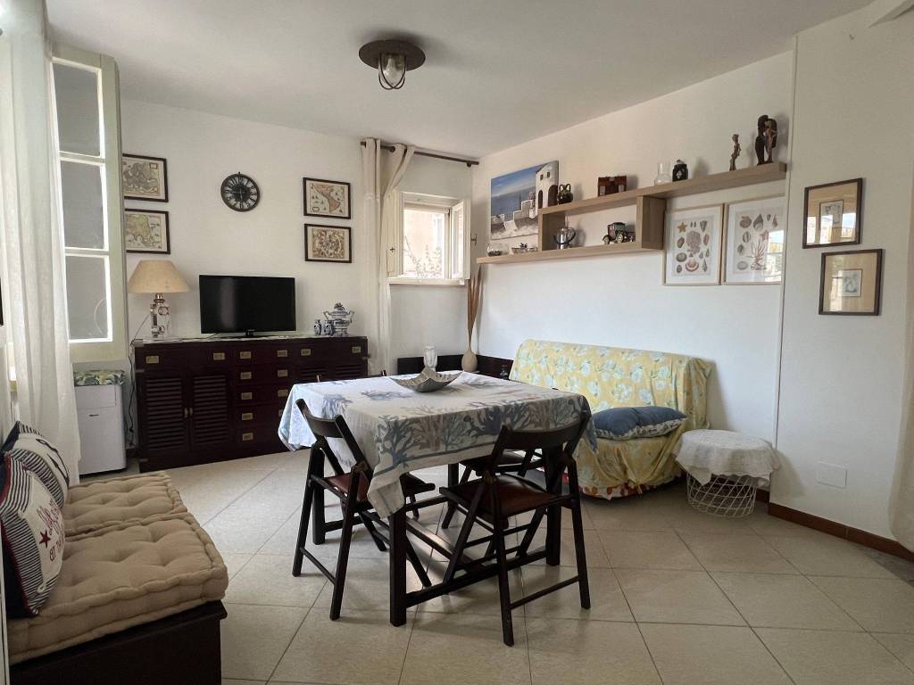 appartamento in affitto a Gaeta in zona Porto Salvo