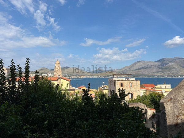 appartamento in affitto a Gaeta in zona Porto Salvo