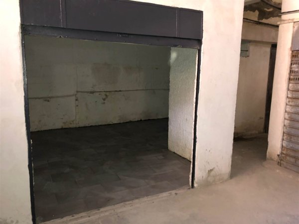 box auto in affitto a Gaeta in zona Serapo