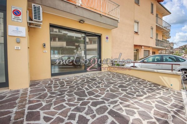 locale commerciale in affitto ad Itri
