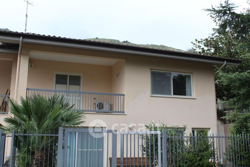 casa indipendente in affitto ad Itri