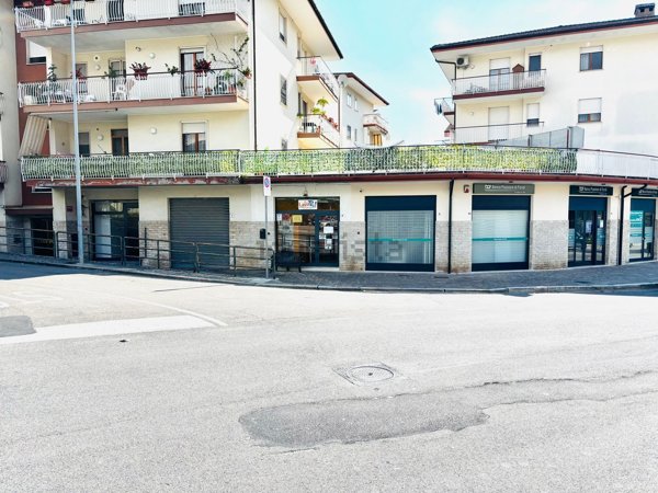 locale commerciale in affitto ad Itri