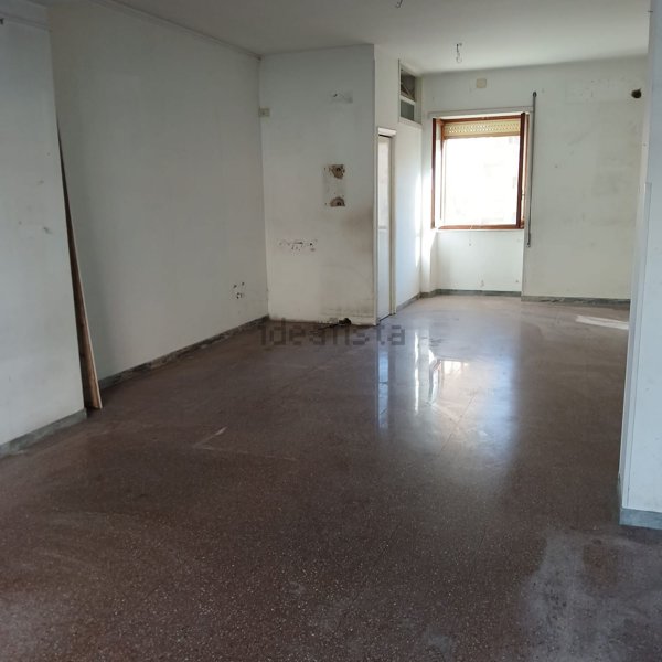 locale commerciale in affitto ad Itri