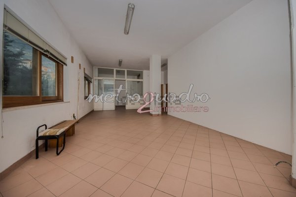 locale commerciale in affitto ad Itri