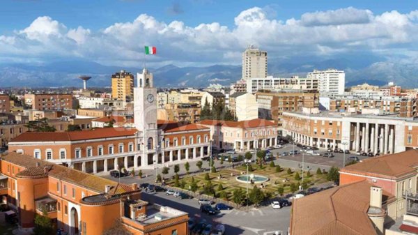 negozio in affitto a Latina