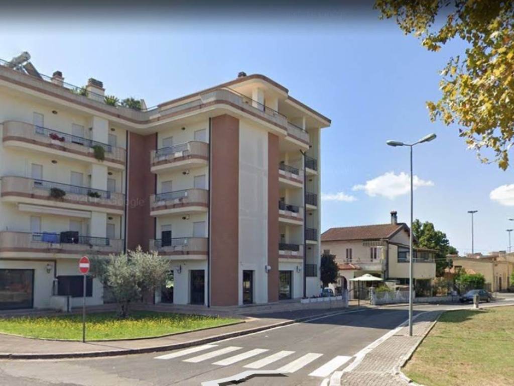 locale commerciale in affitto a Latina in zona Borgo San Michele