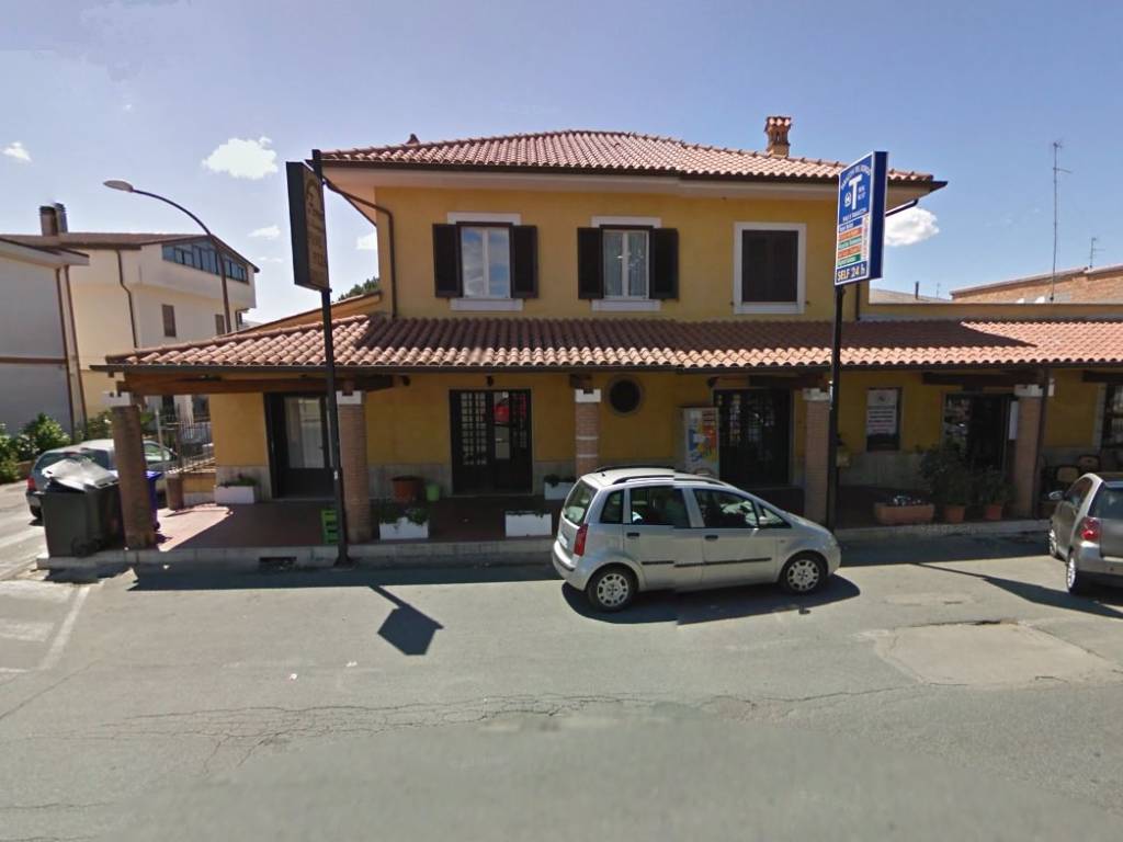 negozio in affitto a Latina in zona Borgo Podgora