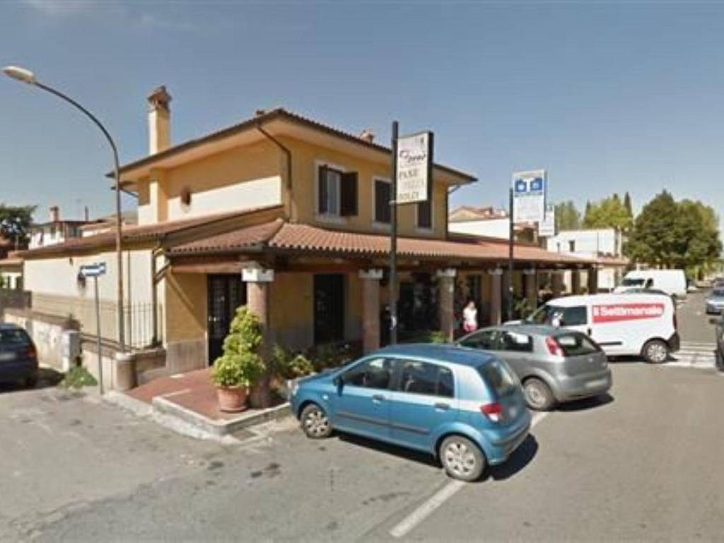 negozio in affitto a Latina in zona Borgo Podgora