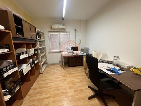 locale commerciale in affitto a Latina