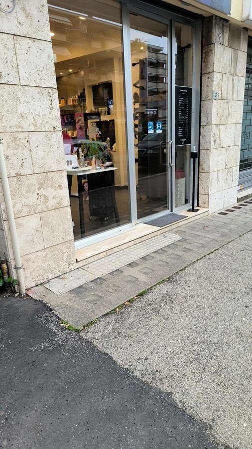 negozio in affitto a Latina