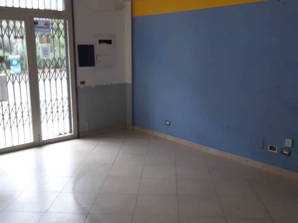 negozio in affitto a Latina