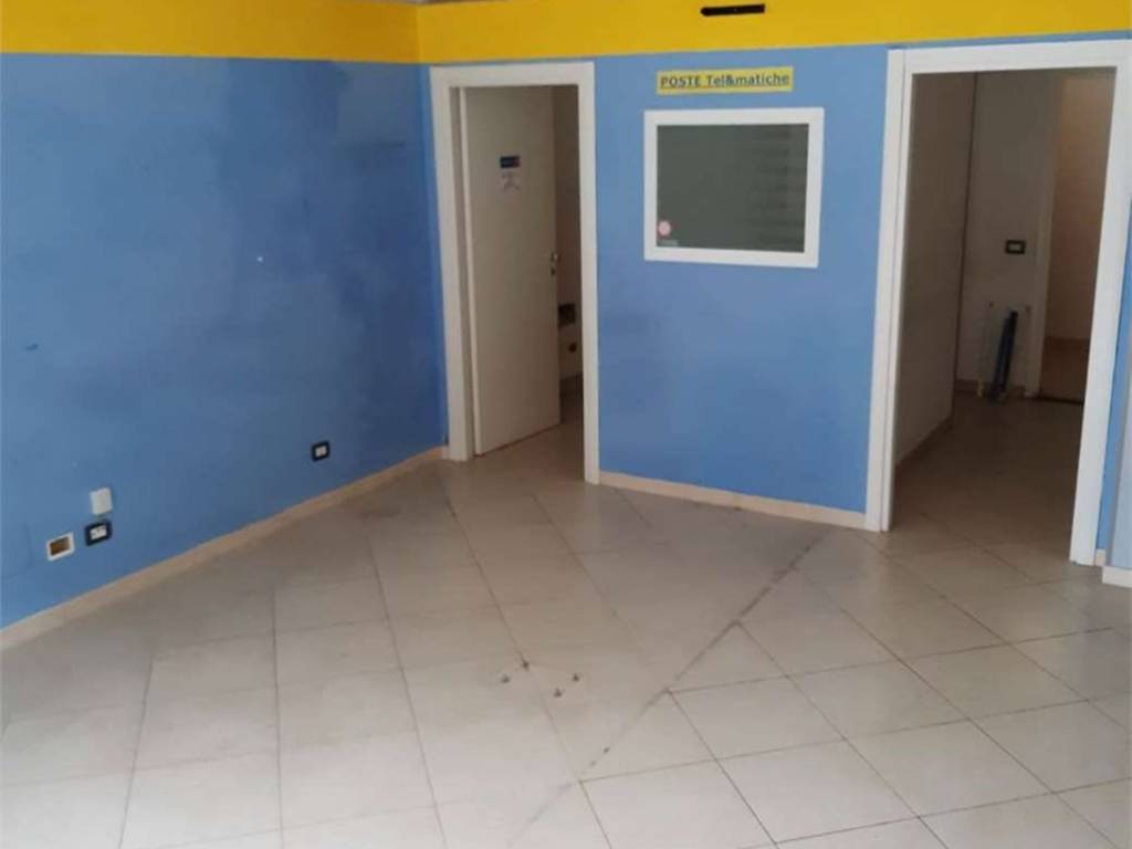 negozio in affitto a Latina