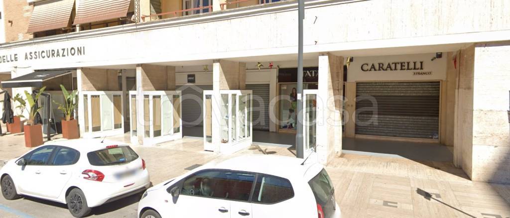 negozio in affitto a Latina in zona Centro Città