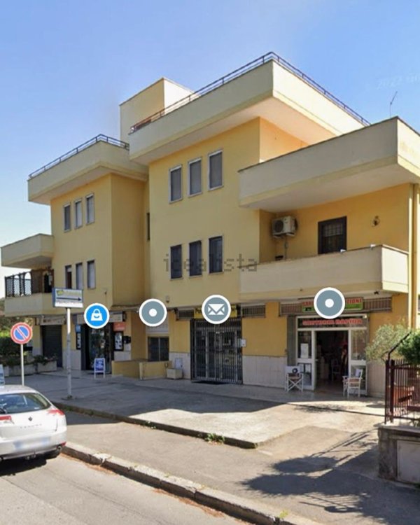 locale commerciale in affitto a Latina
