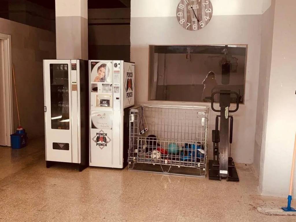 locale commerciale in affitto a Latina