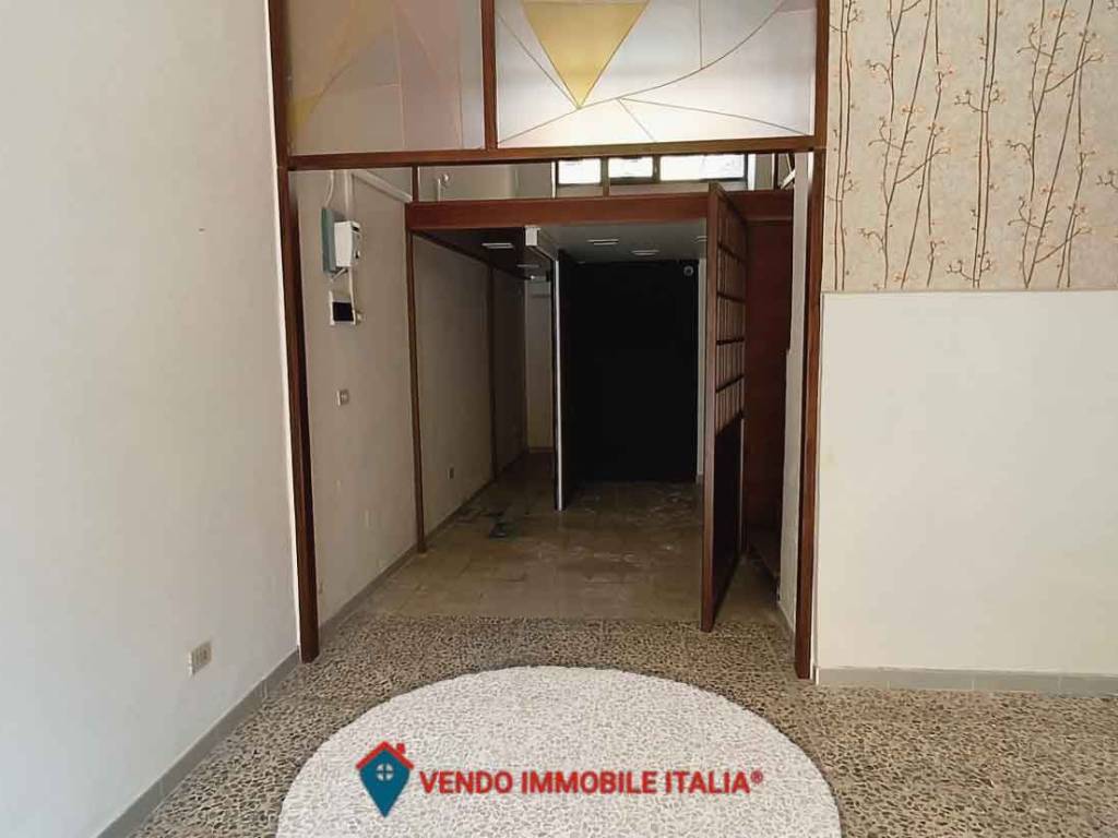 negozio in affitto a Latina in zona Centro Città