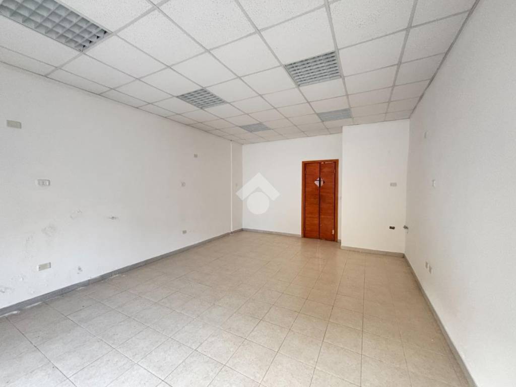 negozio in affitto a Latina in zona Centro Città