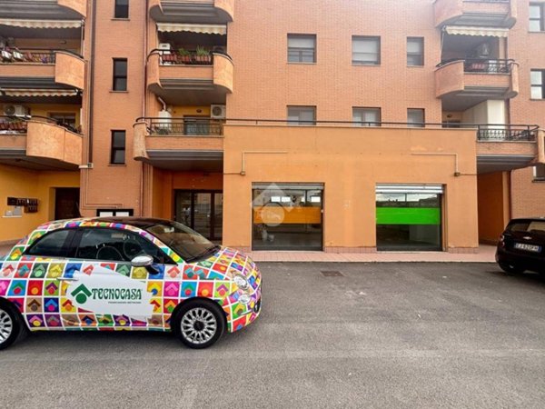 negozio in affitto a Latina in zona Latina Scalo