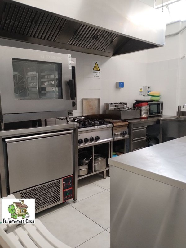 locale commerciale in affitto a Latina