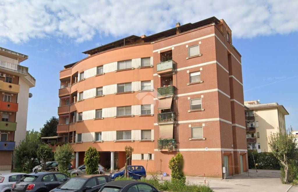 ufficio in affitto a Latina in zona Latina Scalo