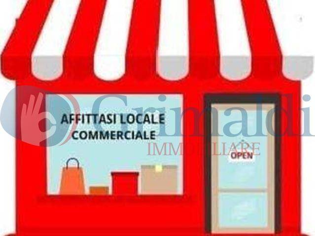 negozio in affitto a Latina in zona Centro Città